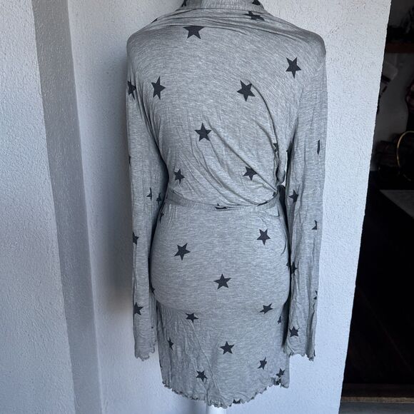 NWT Jenni Robe Soft Gray With Stars Tie Waist (MSRP $46) - Picture 2 of 5